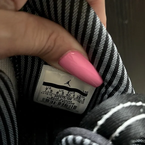 Jordan 9 Retro Baron - Picture 6 of 7